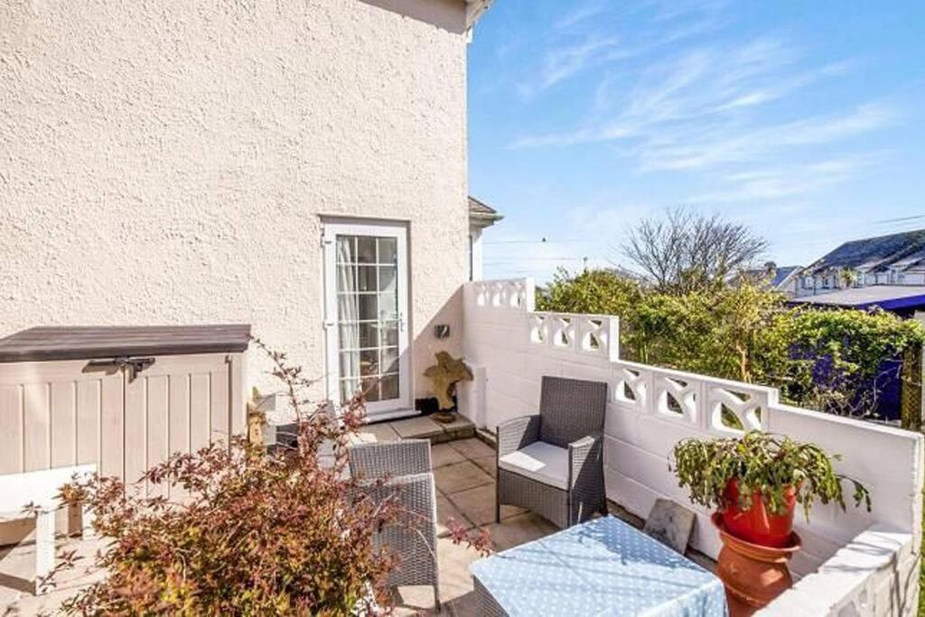 Sunrise! ~ 2 Bedrooms, Garden, Parking, Sea Views St Ives Exteriér fotografie