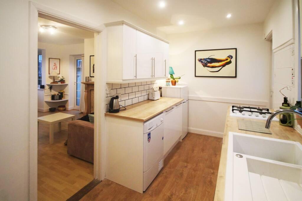 Sunrise! ~ 2 Bedrooms, Garden, Parking, Sea Views St Ives Exteriér fotografie