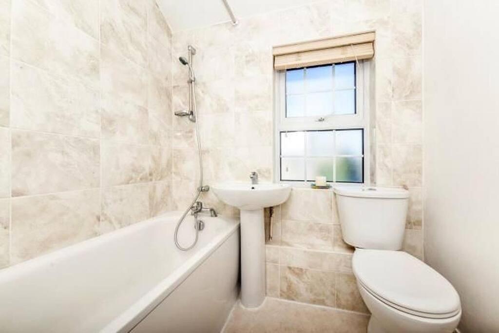 Sunrise! ~ 2 Bedrooms, Garden, Parking, Sea Views St Ives Exteriér fotografie